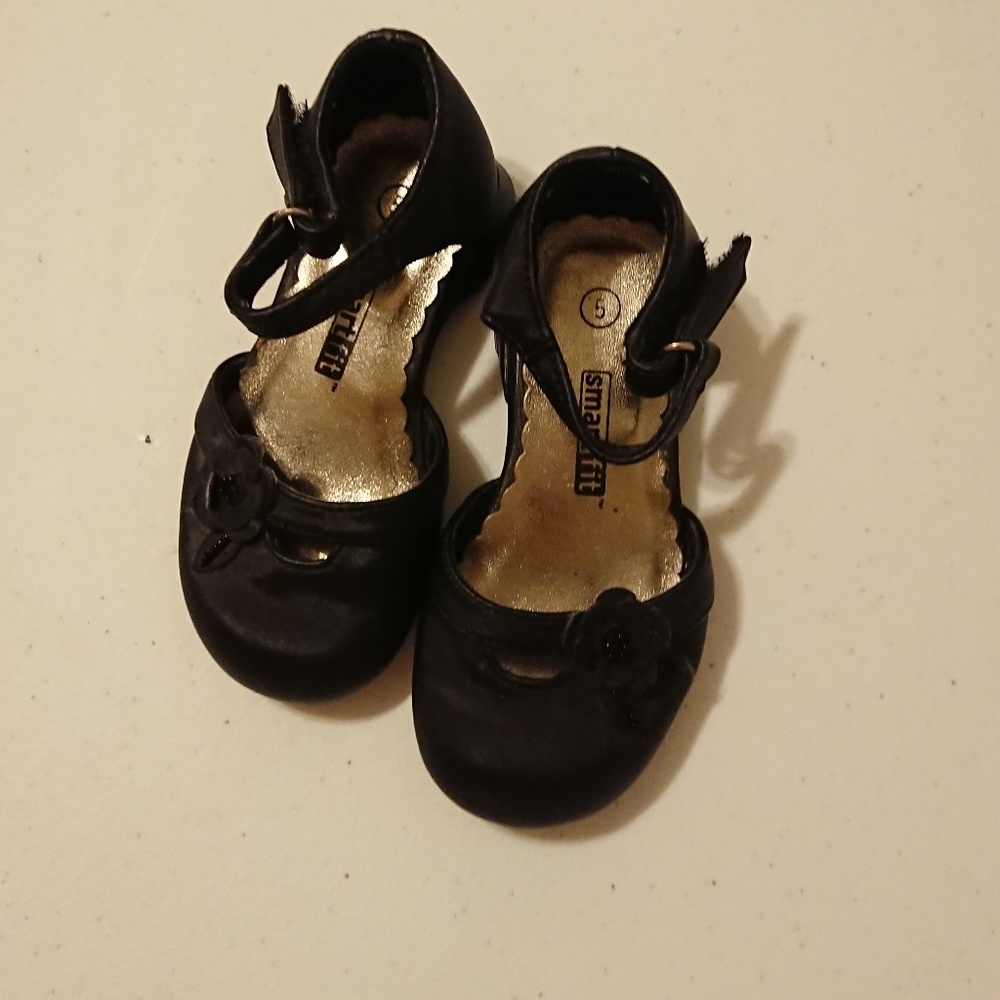 Toddler girl black shoes